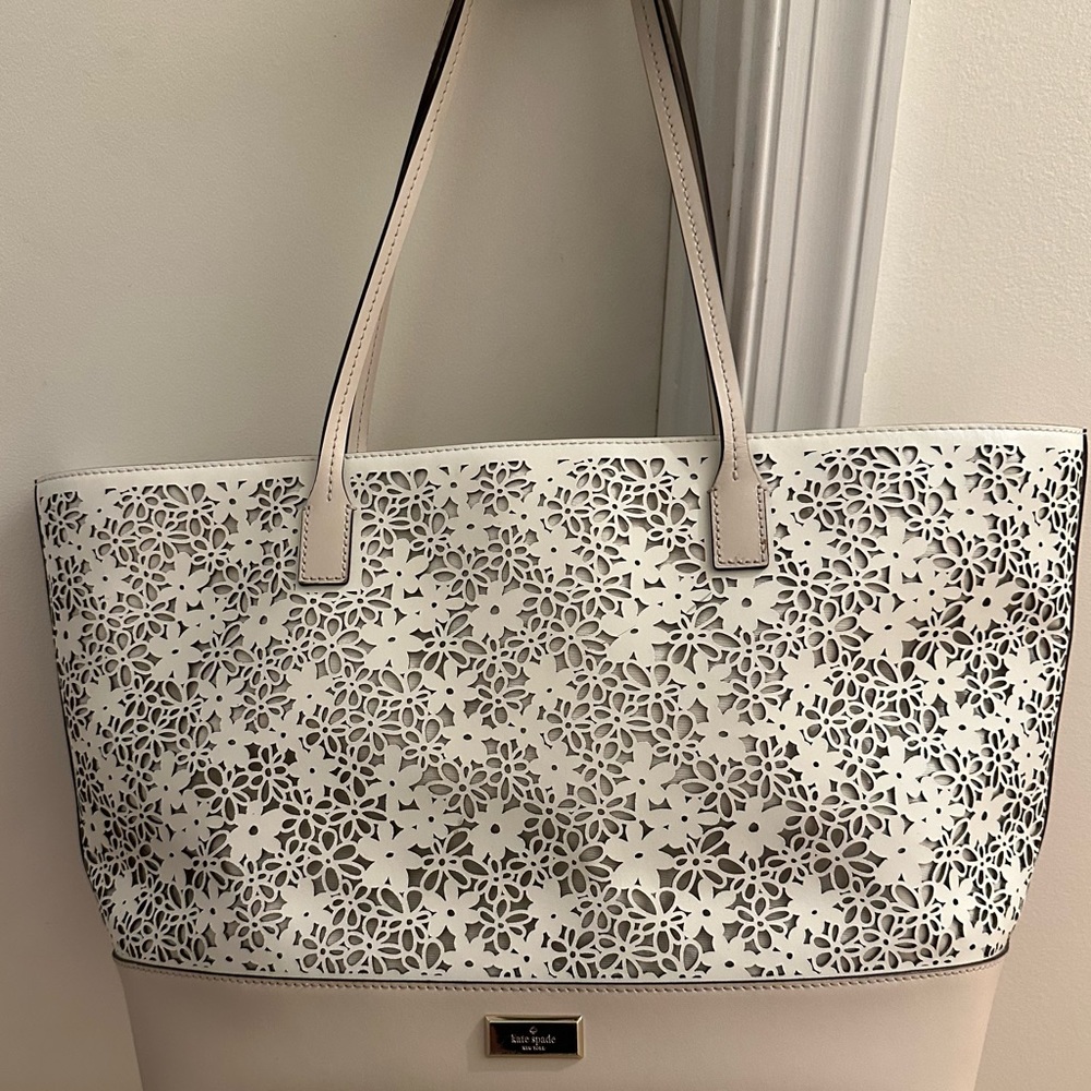 KATE SPADE leather shoulder big tote carry all bag ivory/ bone  & white detail